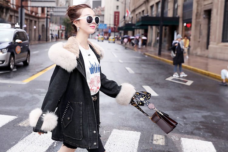 2020 New Women Winter Ladies Faux Lamb Fur Jeans Jacket Female Korean Loose Warm Thick Plus Velvet Bomber Denim Jackets W101