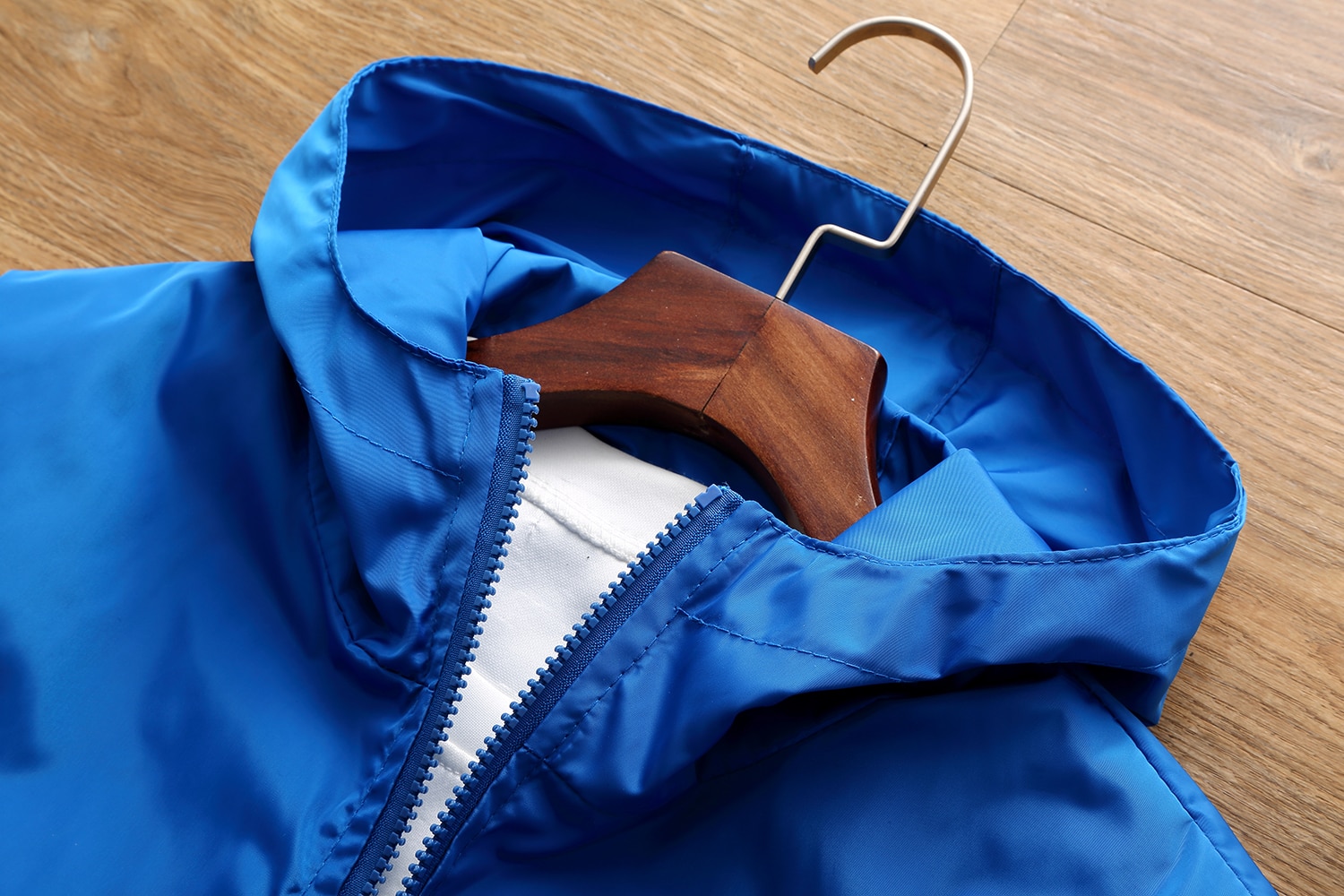 2020 new casual jacket suit men's windbreaker 2020 spring autumn jacket men's windbreaker pilot hooded jacket men's 2020 new casual jacket suit men's windbreaker 2020 spring autumn jacket men's windbreaker pilot hooded jacket men's