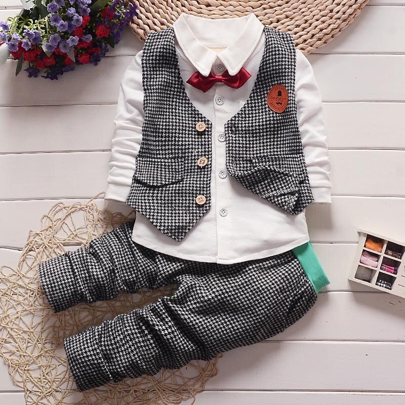 Kinderkleding Herfst Winter Jongens Sport Pak Baby Jongens Kleding Jongens Sets Kinderen Kleding Denim Jas + T-shirt + Jeans 3Pcs Outfits Kinderkleding Herfst Winter Jongens Sport Pak Baby Jongens Kleding Jongens Sets Kinderen Kleding Denim Jas + T-shirt + Jeans 3Pcs Outfits