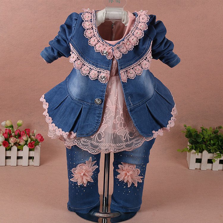 Nieuwe 2017 lente meisjes bloem denim jas + t-shirt + broek kleding sets 3pcs kids kleding sets meisjes herfst casual pak kids jeans