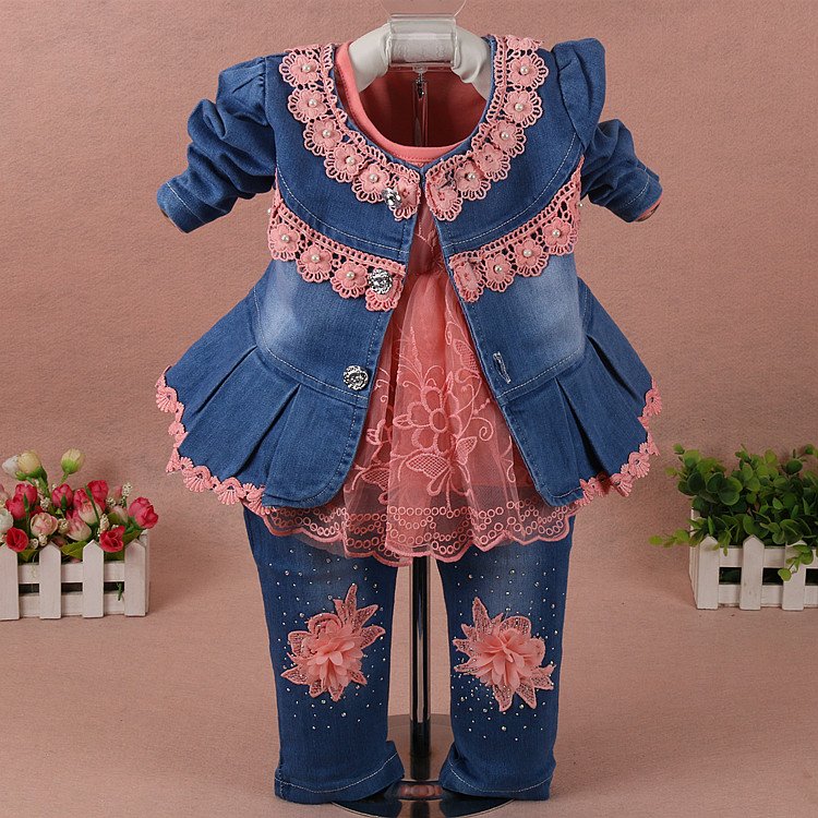 Nieuwe 2017 lente meisjes bloem denim jas + t-shirt + broek kleding sets 3pcs kids kleding sets meisjes herfst casual pak kids jeans