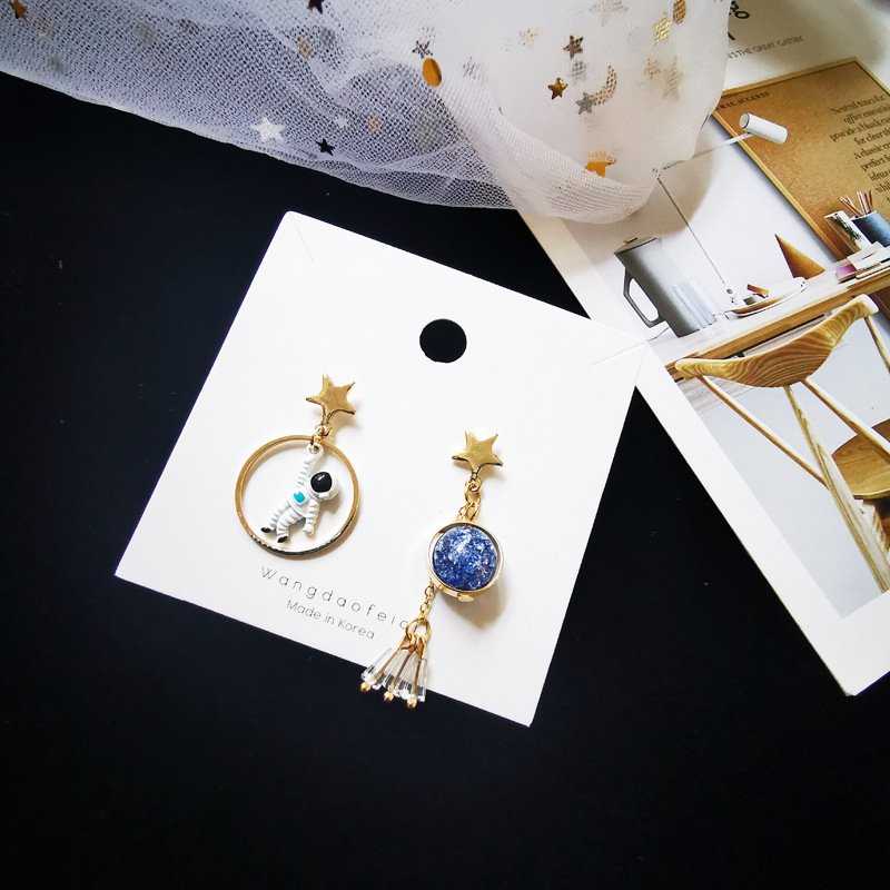 Creative Leuke Ontwerp Universe Planet Star Astronaut Tassel Drop Oorbellen Voor Vrouwen Meisjes Hollow Cirkel Kristallen Hanger Sieraden