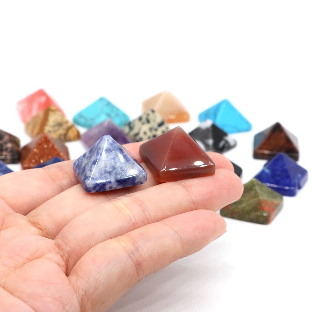 20Mm Natural Crystal Quartz Mini Piramide Healing Stones Amethist Edelstenen Punt Toren Meditatie Home Decor Ambachten Sieraden Groothandel