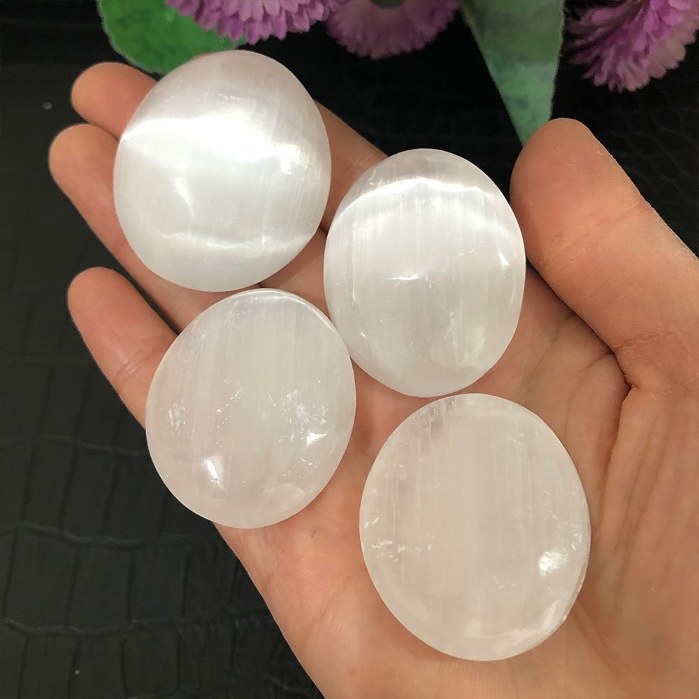 1Pc Natuurlijke Witte Selenite Palmstone Quartz Kristallen Healing Palm Steen Gips Reiki Minerale Chakra Thuis Kamer Decoratie Energie