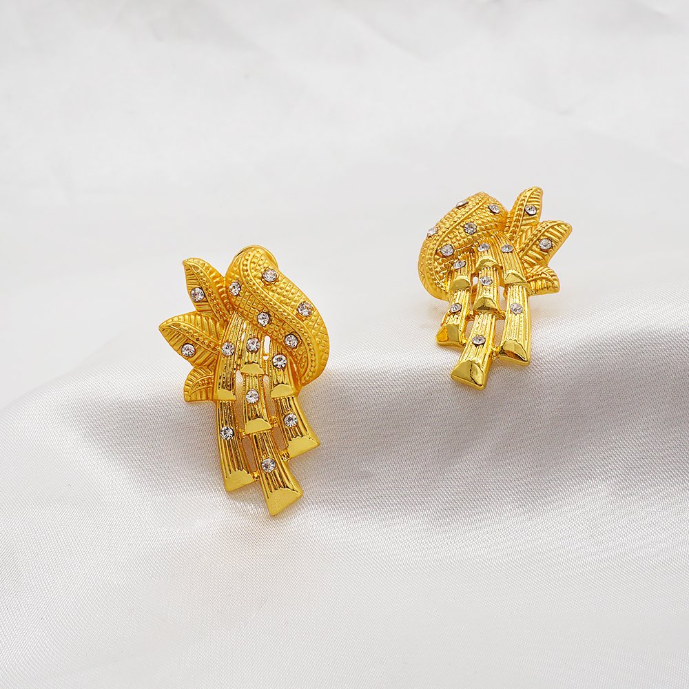 Goud Kleur Sieraden Sets Voor Vrouwen Ketting Oorbellen Dubai Afrikaanse Indian Bridal Accessoire Bloemen Sieraden Sets Ketting